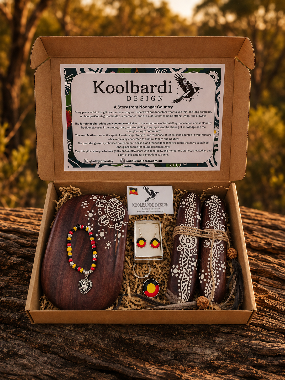 Small Tapping Sticks & Coolamon Gift Box