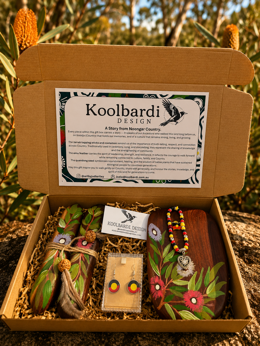 Small Tapping Sticks & Coolamon Gift Box